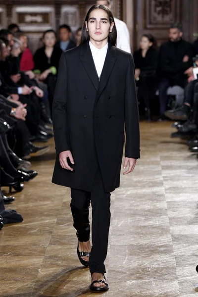 Look 20